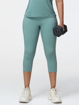 3/4 butt-lifting leggings