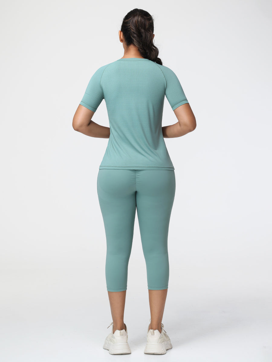 T-Shirt & 7/8 Butt-Lifting Leggings Set