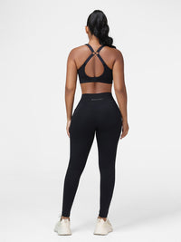 black gym attire women
