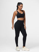 black gym attire women